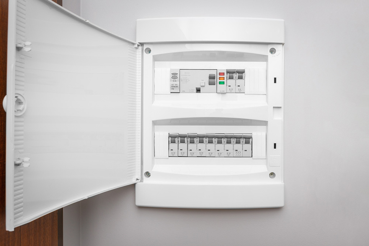 Über­spannungs­schutz bei J & Z Elektro- und Datentechnik GmbH in Frankfurt / Rödelheim