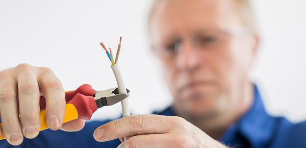 DGUV Vorschrift 3-Check bei J & Z Elektro- und Datentechnik GmbH in Frankfurt / Rödelheim