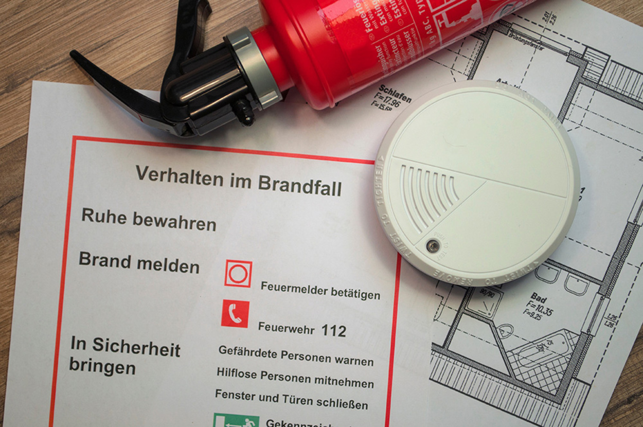 Baulicher Brandschutz bei J & Z Elektro- und Datentechnik GmbH in Frankfurt / Rödelheim